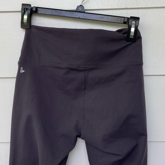 Demi Lovato Fabletics Grey Mesh Grey Small - Picture 7 of 8